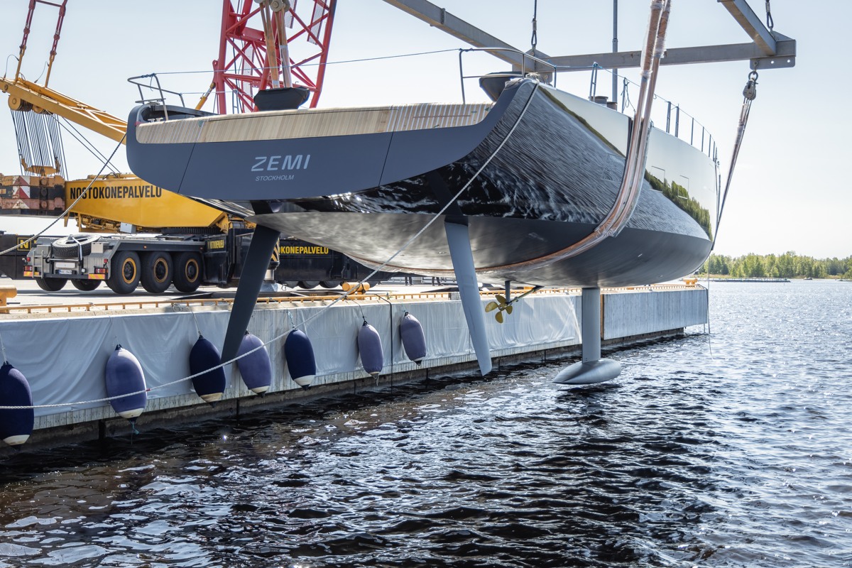 sailing yacht zemi